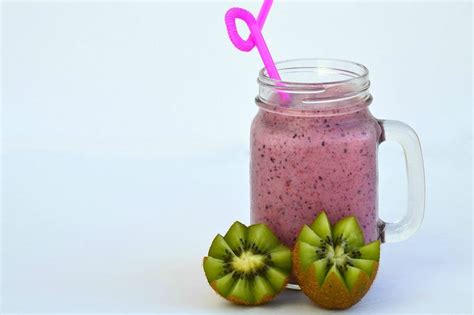 Berry Good Sleep Smoothie | Healthy Recipes | Happy Healthy You