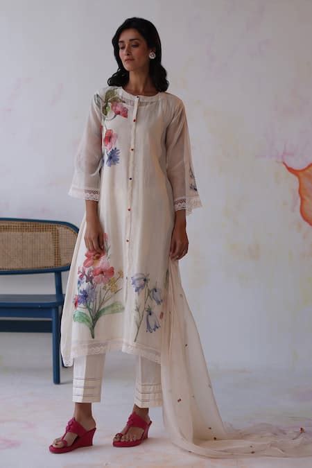 Buy Ivory Kurta Chanderi Silk Applique Hand Embroidered Amaltas Set For