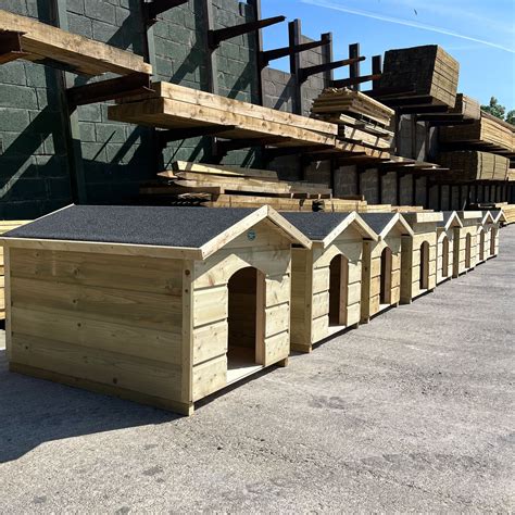 Outdoor Dog Kennels Ireland | Timber Dog Box