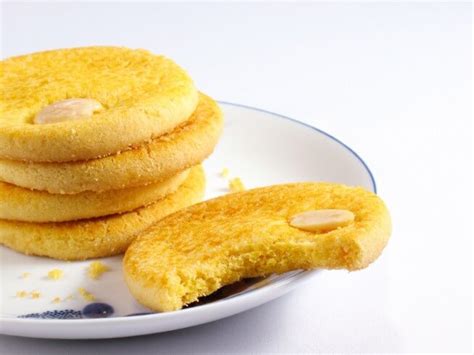 Chinese Almond Cookies Recipe | CDKitchen.com