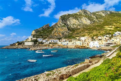 Levanzo Traghetti E Aliscafi Spiagge E Dove Dormire Sicilia Info