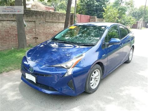 Toyota Prius S 2018 For Sale In Lahore Pakwheels