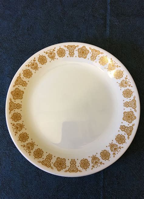 Vintage Corelle Dinnerware Plates Butterfly Gold Set Of 4