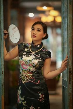 Découvrez l Élégance Intemporelle du Cheongsam Qipao Une Exploration