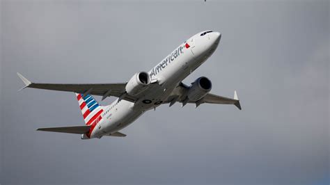 American Airlines to resume hiring pilots this fall as travel demand ...