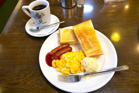 京都四条の喫茶店百名店、高木珈琲店 高辻本店のモーニングと名物ラムプリン 千代田線・日比谷線でモーニングしたい！