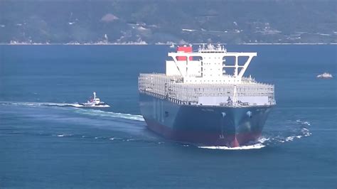 世界最大級コンテナ船再び来島海峡へ How Big Is The Worlds Largest Container Ship2 Youtube