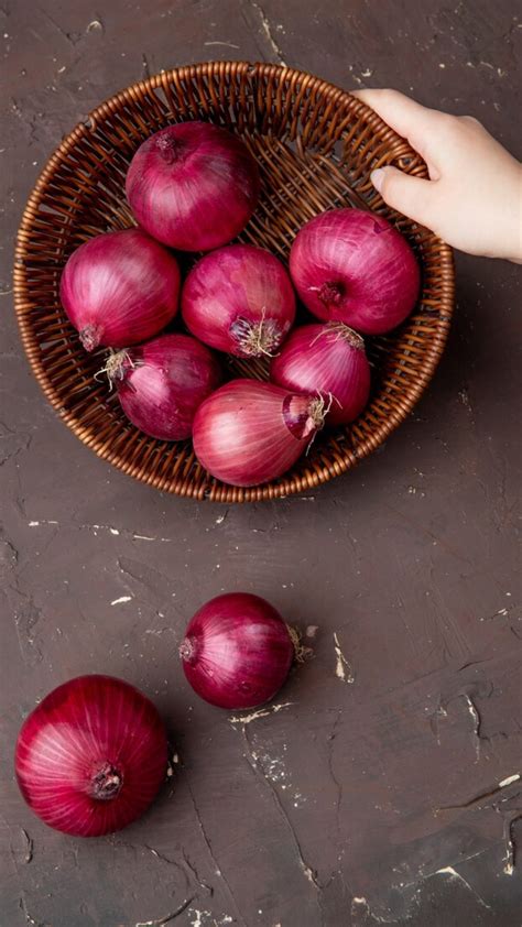 7 amazing benefits of onion for skin