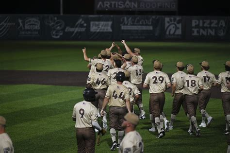 Zookeepers Roll To Fourth Straight Win Asheboro Zookeepers Baseball