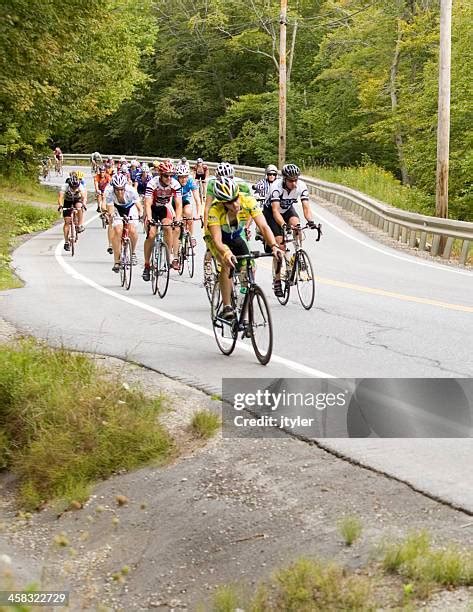 Steep Hill Sign Photos and Premium High Res Pictures - Getty Images