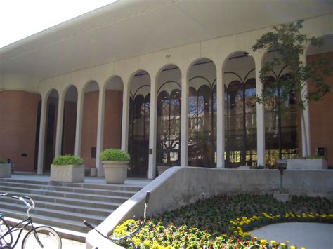 Heritage Hall Headquarters Of The Usc Athletic Department Dhrupad