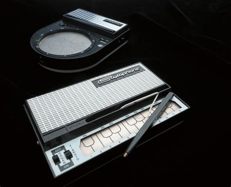 Dübreq Stylophone Stylisher Mini Synth Klassiker SOUND RECORDING