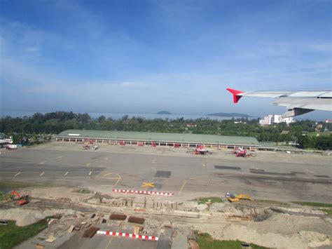 kota kinabalu airport terminal 2 - Julia Berry