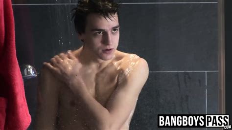 Damians Shower Turns Steamy When His Horny Roommate Joins In