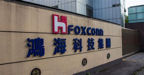 Trying To Retain Workers Foxconn More Than Triples Iphone Worker