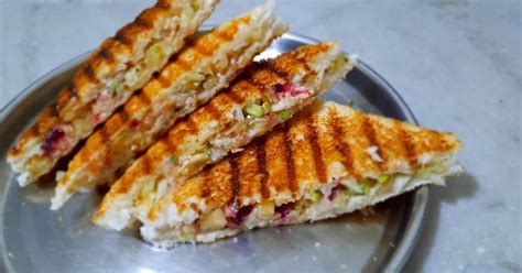 Mixed Veg Cheese Grilled Sandwich Recipe By Bhavisha Hirapara Cookpad