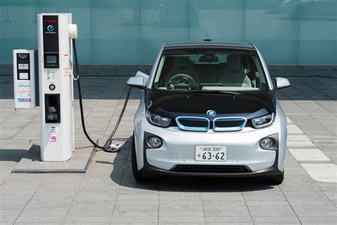 Everything You Need To Know About Charging A BMW i3