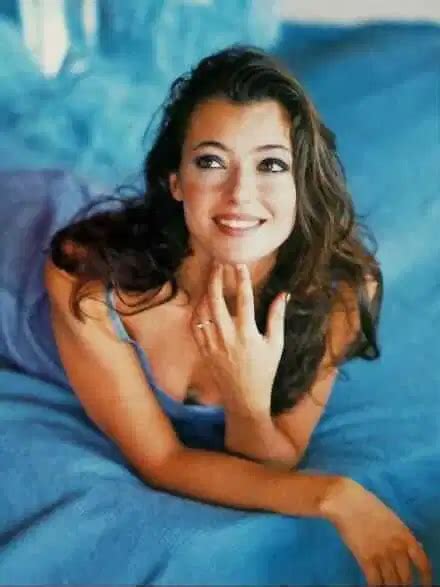 56 Mia Sara Sexy Pictures Prove She Is An Epitome Of Beauty Cbg Mia Sara Sexy Pics Actresses