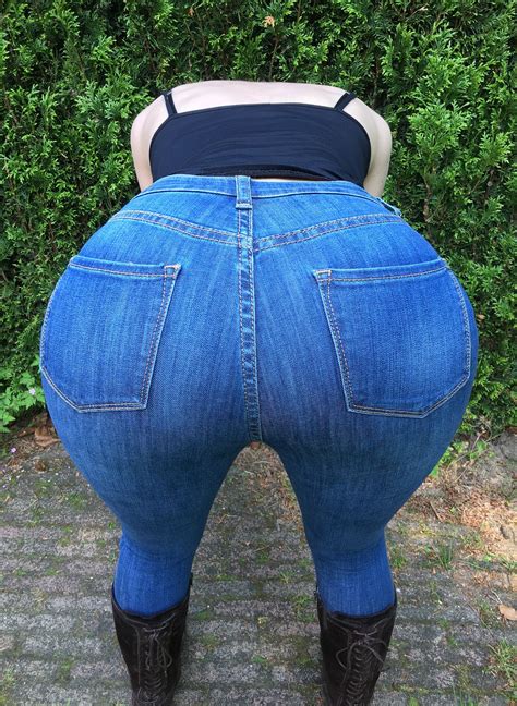 Big Ass Jeans Pics