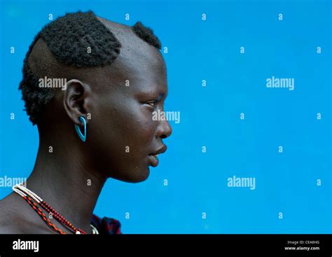 Bodi Tribe Woman Hana Mursi Hi Res Stock Photography And Images Alamy