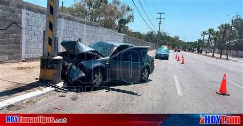 Hoy Tamaulipas Tamaulipas Dos Lesionados Dejo Choque De Jetta Contra