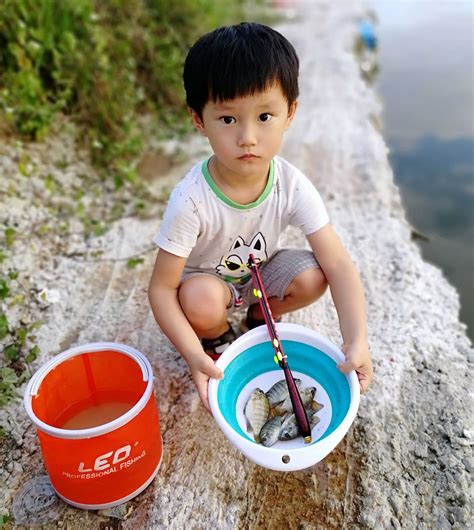 儿童鱼竿钓鱼竿套装全套小孩初学者专用真迷你手竿钓虾竿超短节杆 虎窝淘