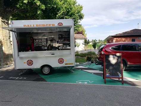 Lauragais un nouveau food truck propose des burgers maison à Sainte