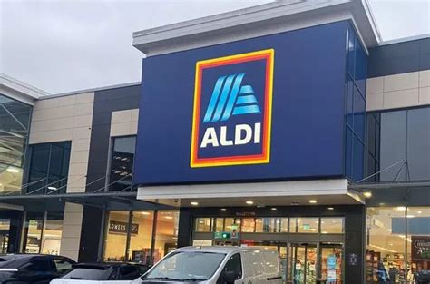 Shops Closed On New Year S Day Including Aldi B M And Home Bargains