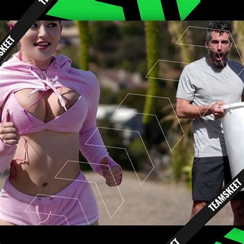 Freeuse MILF Buxom Blonde MILF Offers Her Perfect Body XHamster