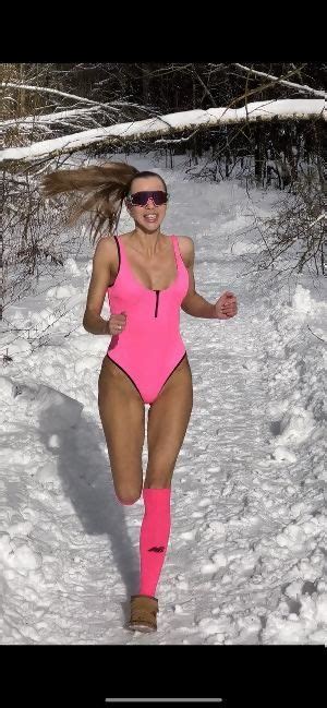 PornPic XXX Nice Weather For A Hot Girl Like Me