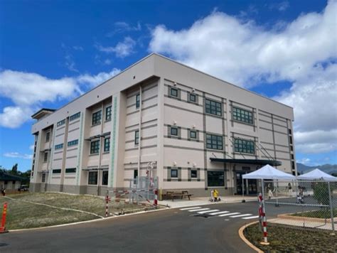 New Mililani Middle School building means students go to one-track ...