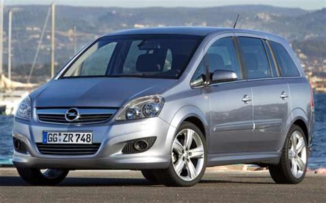 Esquema fusibles Opel Zafira B caja de fusibles y asignación de relés