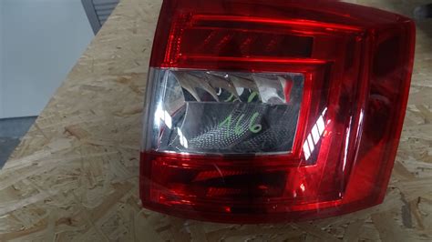 Lampa Skoda Octavia Iii Kombi Prawa Ty E Za Z Z Trojan W