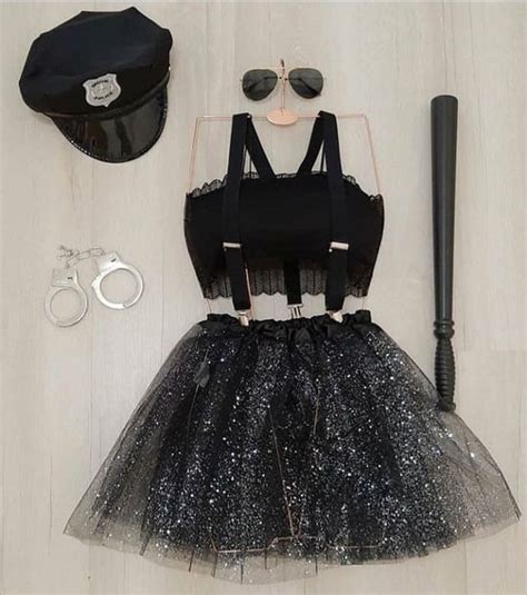 Pin by thathsarani on ʟɪᴠɪɴɢ ɪɴ ᴍʏ ɪᴍᴀɢɪɴᴀᴛɪᴏɴ Hot halloween outfits Hot halloween