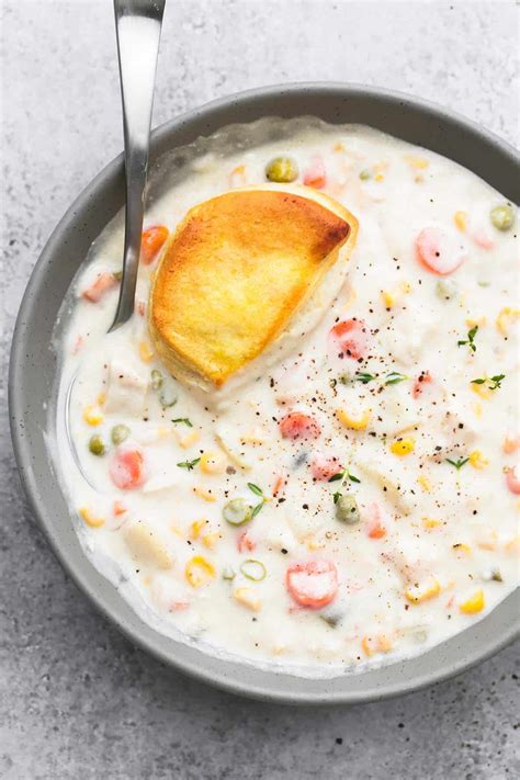 Slow Cooker Chicken Pot Pie Soup | Creme De La Crumb
