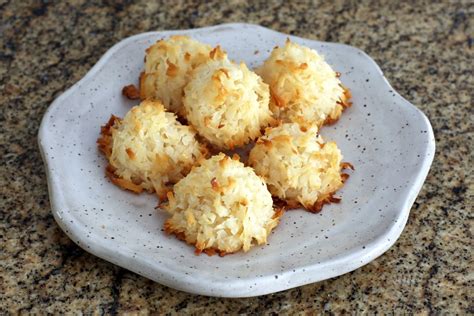 Easy 3 Ingredient Coconut Macaroons Recipe