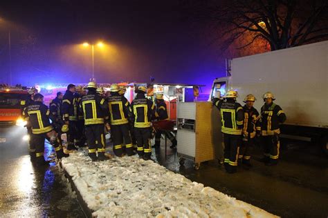 Viele Verletzte Bei Brand In Tiefgarage