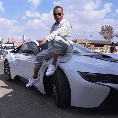 Somizi picks up a new BMW i8 | Mzansi Celebrity Cars