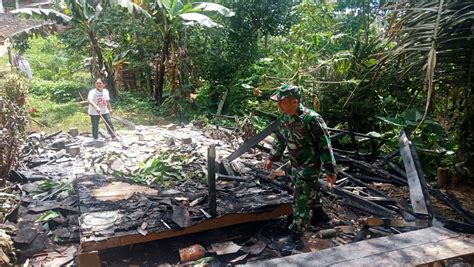 Kebakaran Hebat Di Campaka Cianjur Nenek Berusia Tahun Nyaris