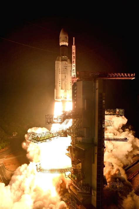 Sriharikota : ISRO launched 36 broadband communication satellites of OneWeb