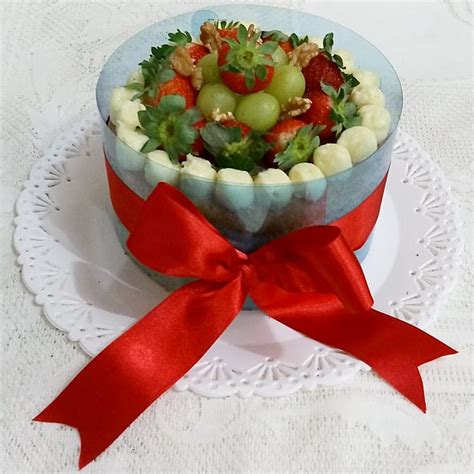 DOLORES DOCES E SALGADOS POR ENCOMENDA Naked Cake De Presente