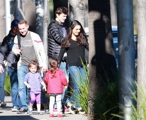 Mila Kunis with family arriving to breakfast -07 | GotCeleb