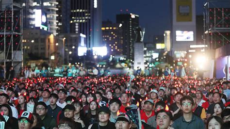 거리 응원 앞둔 붉은악마 안전하게 준비함성 가득한 광장 보여달라