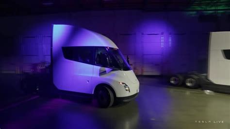 Musk Unveils Teslas New Electric Semi Truck