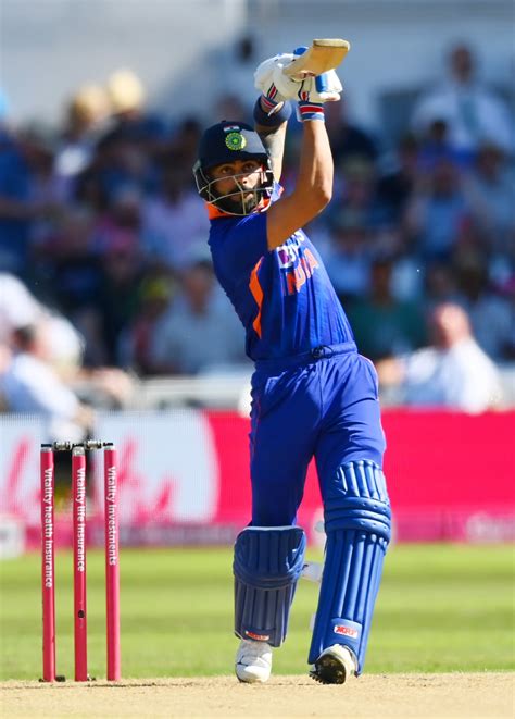 Hold The Pose Virat Kohli Hits One Right Back Over David Willeys