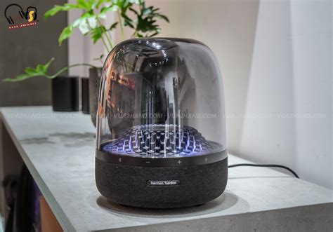 Loa Harman Kardon Aura Studio