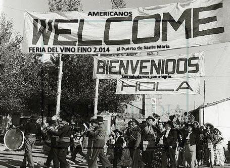 Americanos Os Recibimos Con Alegr A Gente Del Puerto