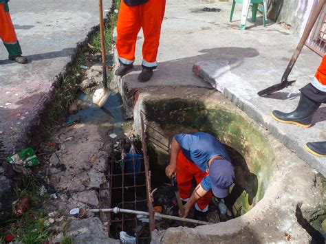 Prefeitura De Manaus Recupera Rede De Drenagem Na Avenida Ayrão