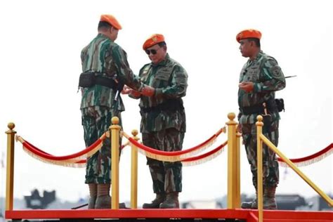 Tni Au Mengangkat Menteri Pertahanan Ri Menhan Ri Letjen Tni Purn