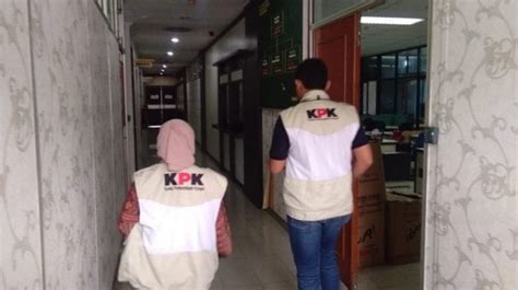 Usut Kasus Korupsi KPK Geledah Kantor Dinas PUPR Hingga DPRD Di